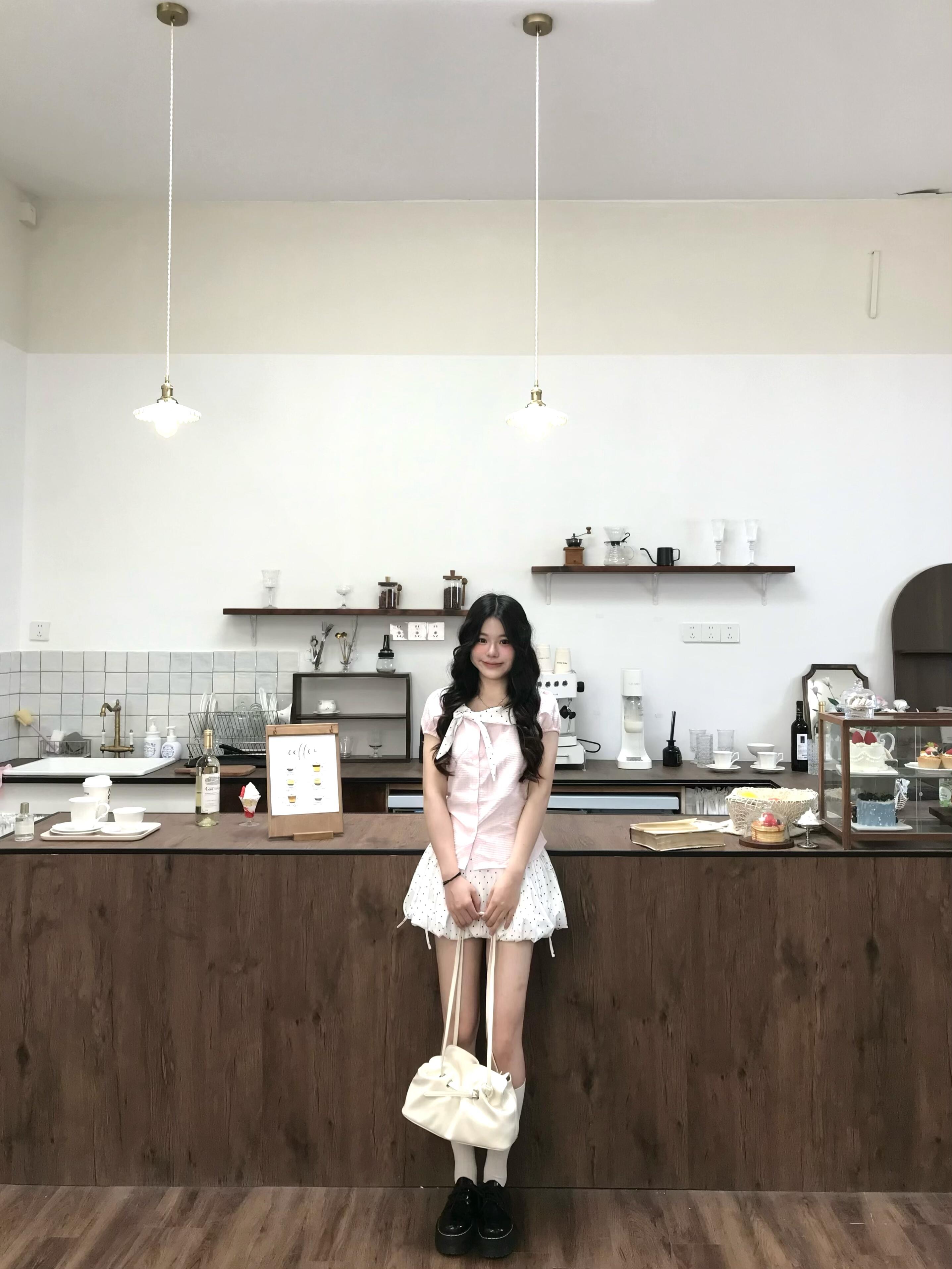 한 부서 달콤함 도트 무늬 나비 매듭 칼라 패치워크 비스듬한 문 襟 반팔 여성 셔츠 여름 새로운 몸매 가꾸기 슬림해 보이는 맨위