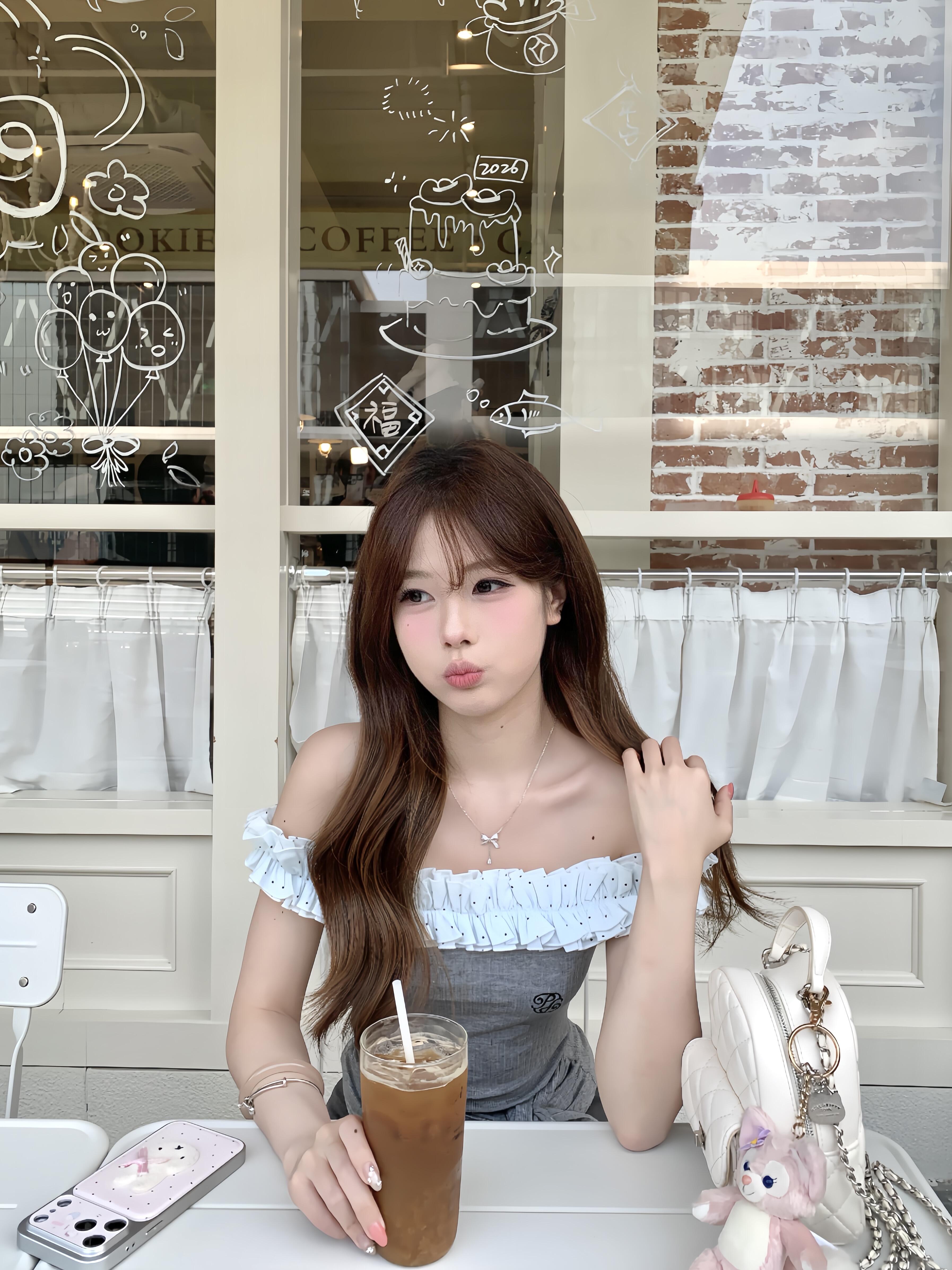 도트 무늬 레이스 패치워크 오프숄더 허리 수축 티셔츠 여성 여름 섹시함 핫걸 발레 바람 레이스업 맨위