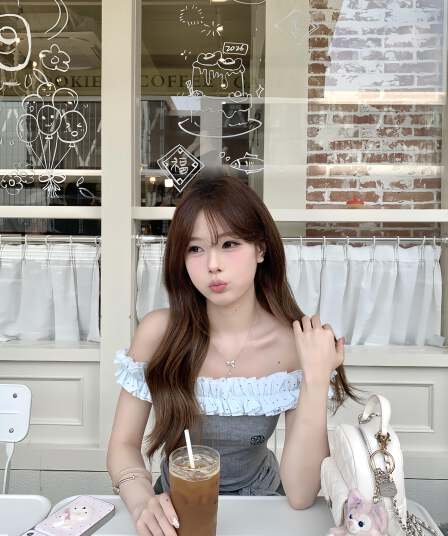 도트 무늬 레이스 패치워크 오프숄더 허리 수축 티셔츠 여성 여름 섹시함 핫걸 발레 바람 레이스업 맨위