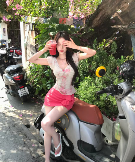 m 달콤한 매운맛 섹시함 꽃무늬 레이스 V넥 맨위 여성 여름 달콤함 순수한 욕망 반팔