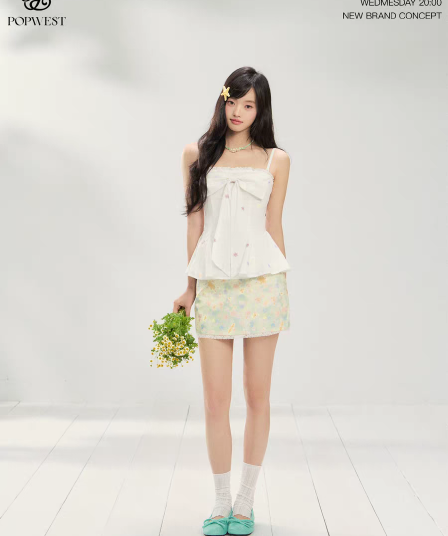 소녀 폴로 칼라 거품 소매 도트 무늬 여성 셔츠 여름 디자인 센스 반팔 품격 슬림해 보이는 화이트 맨위