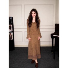 批发2026年冬季江浙沪千金穿搭棕色喇叭袖鱼尾连衣裙法式气质内搭裙子