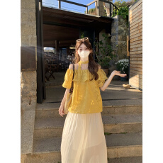 批发实拍实价   法式荷叶边一字肩提花上衣+百褶半身裙