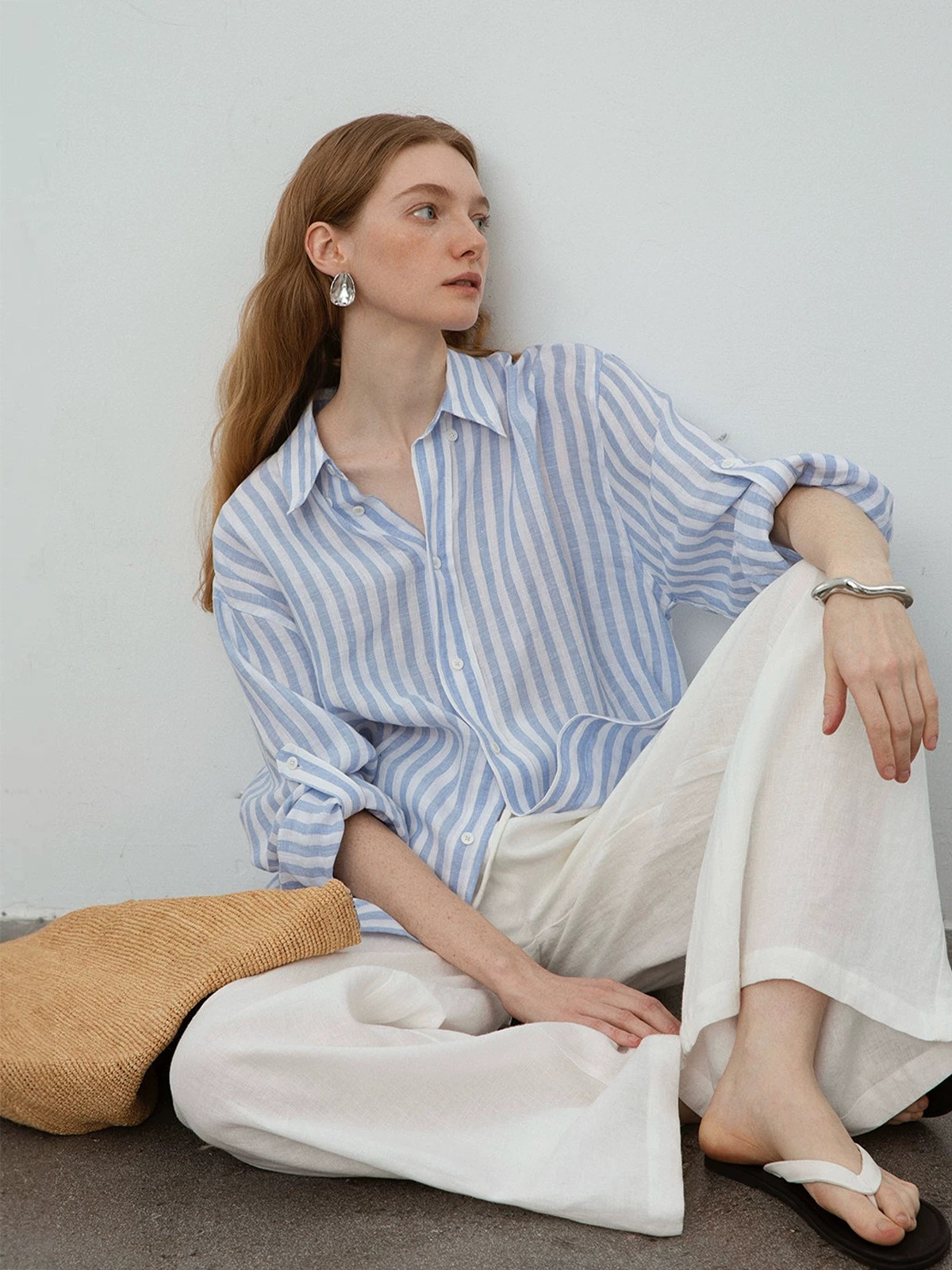 블루 화이트 스트라이프 얇은 스타일 POLO 칼라 자외선 차단 여성 셔츠 봄 여름 휴가 바람 착용 가져 가라. 긴팔 아마 셔츠 재킷