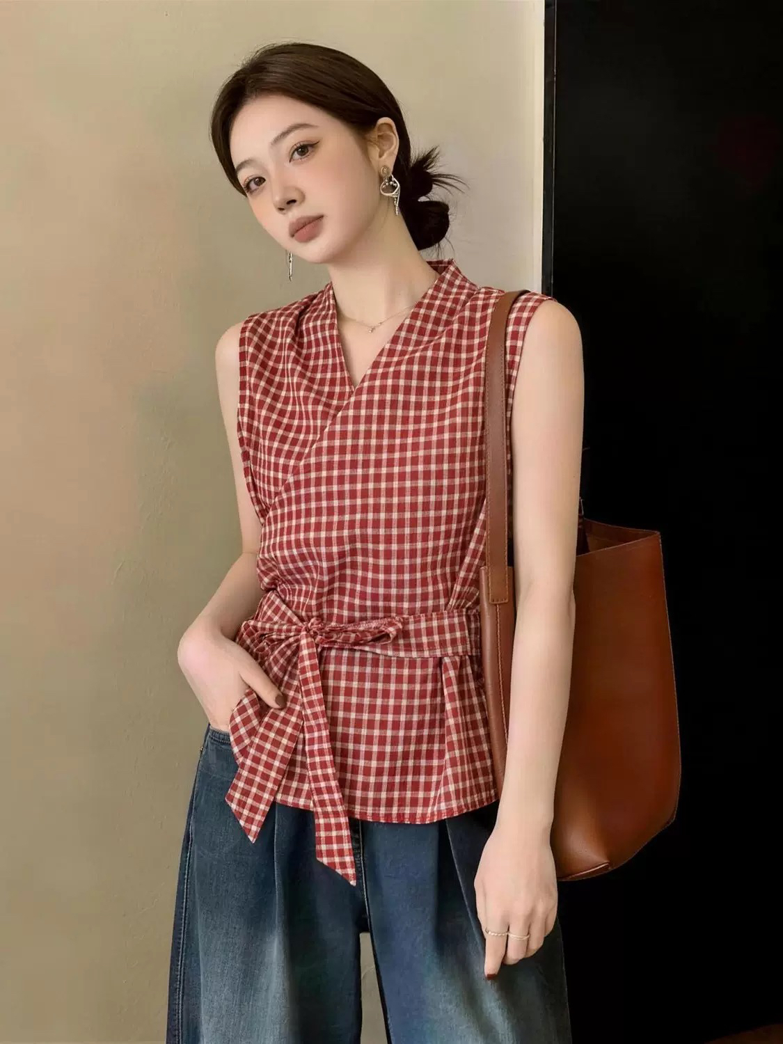 패션 프랑스식 V넥 레이스업 허리 수축 체크무늬 여성 셔츠 여름 빅 사이즈 통통한 여동생 출퇴근 품격 다용도 맨위