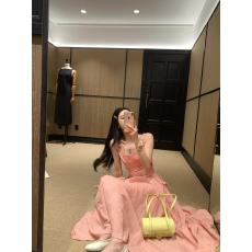 批发重磅法系4M耗料大裙摆吊带<b class='q'>连衣裙</b>