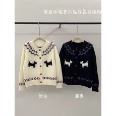 批发韩系卡通小狗提花圆领单排扣针织上衣女秋冬宽松显瘦百搭保暖毛衣