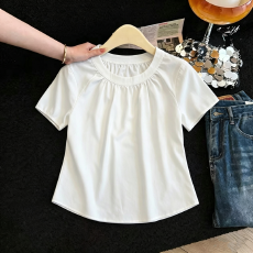 批发实拍减龄气质设计感短款上衣白色冰丝正肩短袖t恤女<b class='q'>夏</b>款休闲衬衫