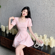 批发实拍实价法式复古珍珠方领<b class='q'>连衣裙</b>蓬松露背系带蝴蝶结收腰气质裙子