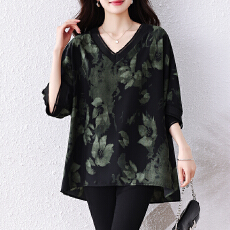 批发实拍2026夏装新款<b class='q'>时尚</b>洋气<b class='q'>大码</b>小衫气质显瘦胖妹妹宽松遮肉上衣女