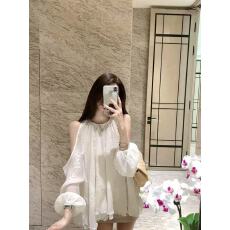 批发JustQin淡颜千金2025新款夏装性感气质小衫露肩上衣雪纺衫女