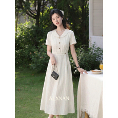 批发孕妇哺乳<b class='q'>夏</b>款法式浪漫温柔风女<b class='q'>夏</b>季新款小众杏色短袖连衣裙