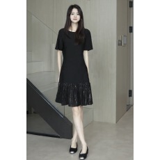 批发轻奢重工<b class='q'>钉珠</b>亮片黑色<b class='q'>连衣裙</b>高级感减龄气质小黑裙