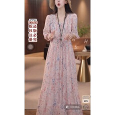 批发夏季新款粉色碎花<b class='q'>连衣裙</b>方领泡泡袖气质减龄温柔风长裙
