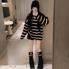批发慵懒风圆领撞色刺绣条纹套头毛衣女配送长袜套秋<b class='q'>冬</b>百搭宽松针织衫