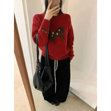 批发<b class='q'>手工</b>钩花暴富小马欧货冬季新款圆领时尚百搭羊毛针织衫<b class='q'>毛衣</b>上衣女