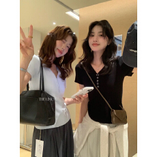 柠檬绿茶1096韩系纽扣设计感V领短袖T恤女凉感舒适修身针织上衣夏