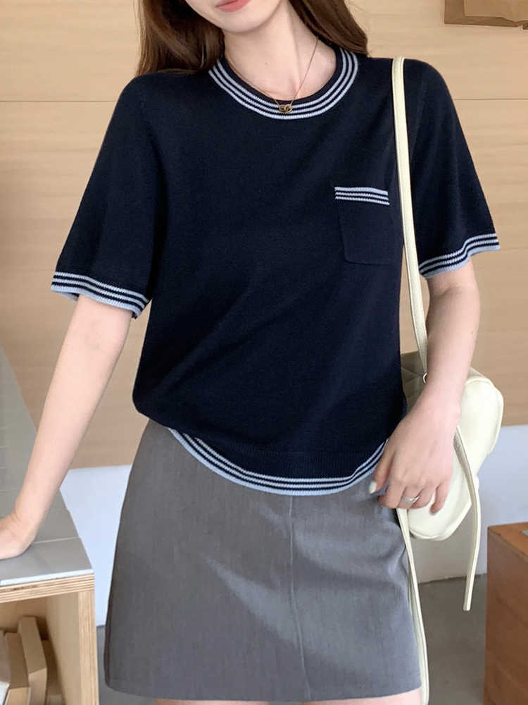 라운드 넥 긍정적 인 어깨 니트 반팔 티셔츠 여성 2026 년 여름 새로운 고급 센스 몸매 가꾸기 이슬 쇄골 쇼트 스타일 맨위