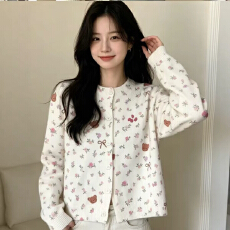 批发韩系碎花小熊针织开衫女秋季新款毛衣外套显瘦百搭<b class='q'>甜美</b>减龄上衣潮
