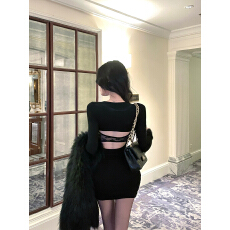 批发灰尘邓邓 雾非雾黑色蕾丝拼接V领长袖<b class='q'>连衣裙</b>D25Q4134