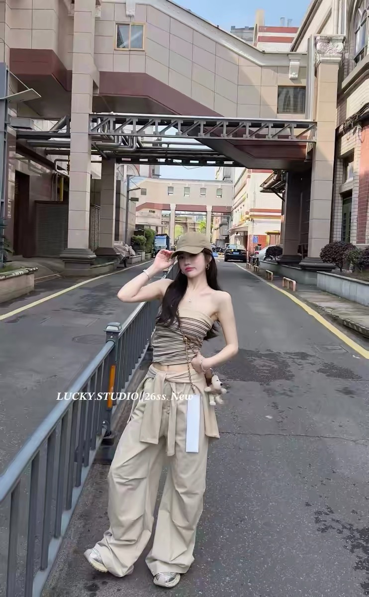 2026 여름 새로운 몸매 가꾸기 스트라이프 튜브탑 숄 워크웨어 팬츠 와이드 레그 팬츠 세트 3종 세트