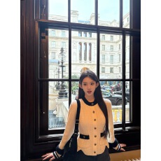 批发早安樊樊「UK富家女」圆领撞色小香针织开衫上衣秋冬气质<b class='q'>毛衣</b>内搭