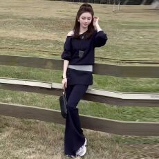 批发藏青设计感休闲四件套套<b class='q'>装</b>女春秋露肩不对称上衣高腰气质微喇裤子