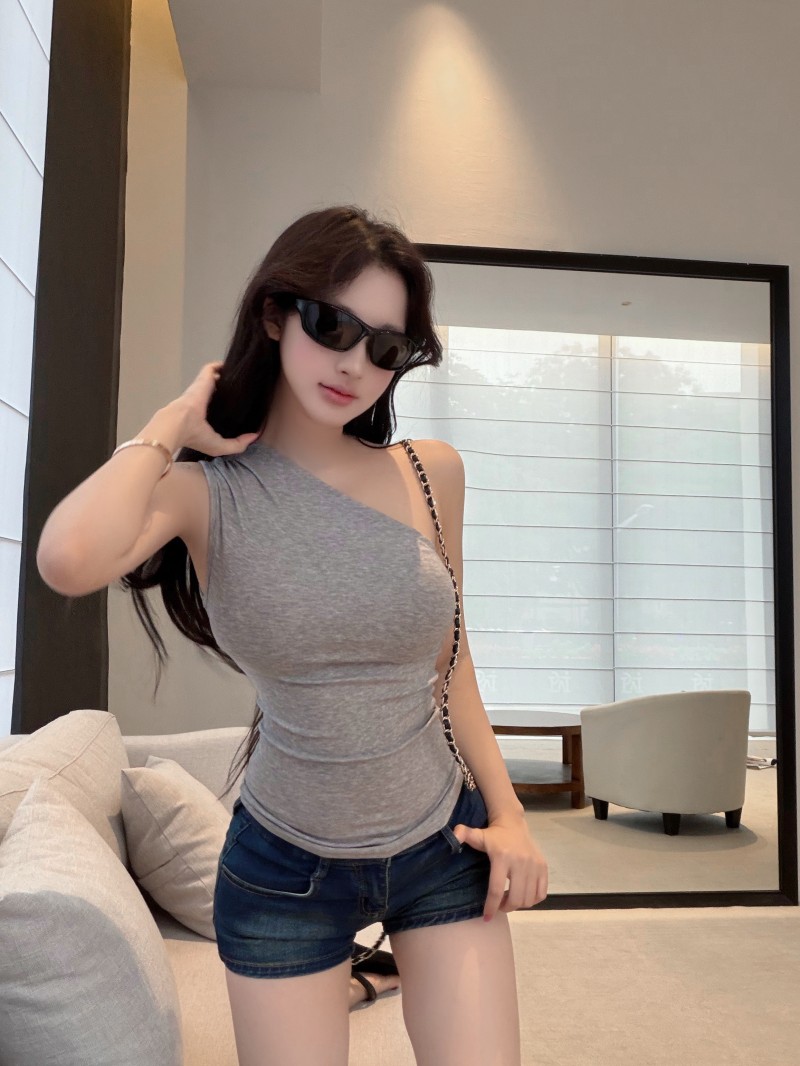 실사 정가 감소되지 않음 빛 연 아름다움 순수한 욕망 비스듬한 어깨 민소매 조끼 오프숄더 맨위