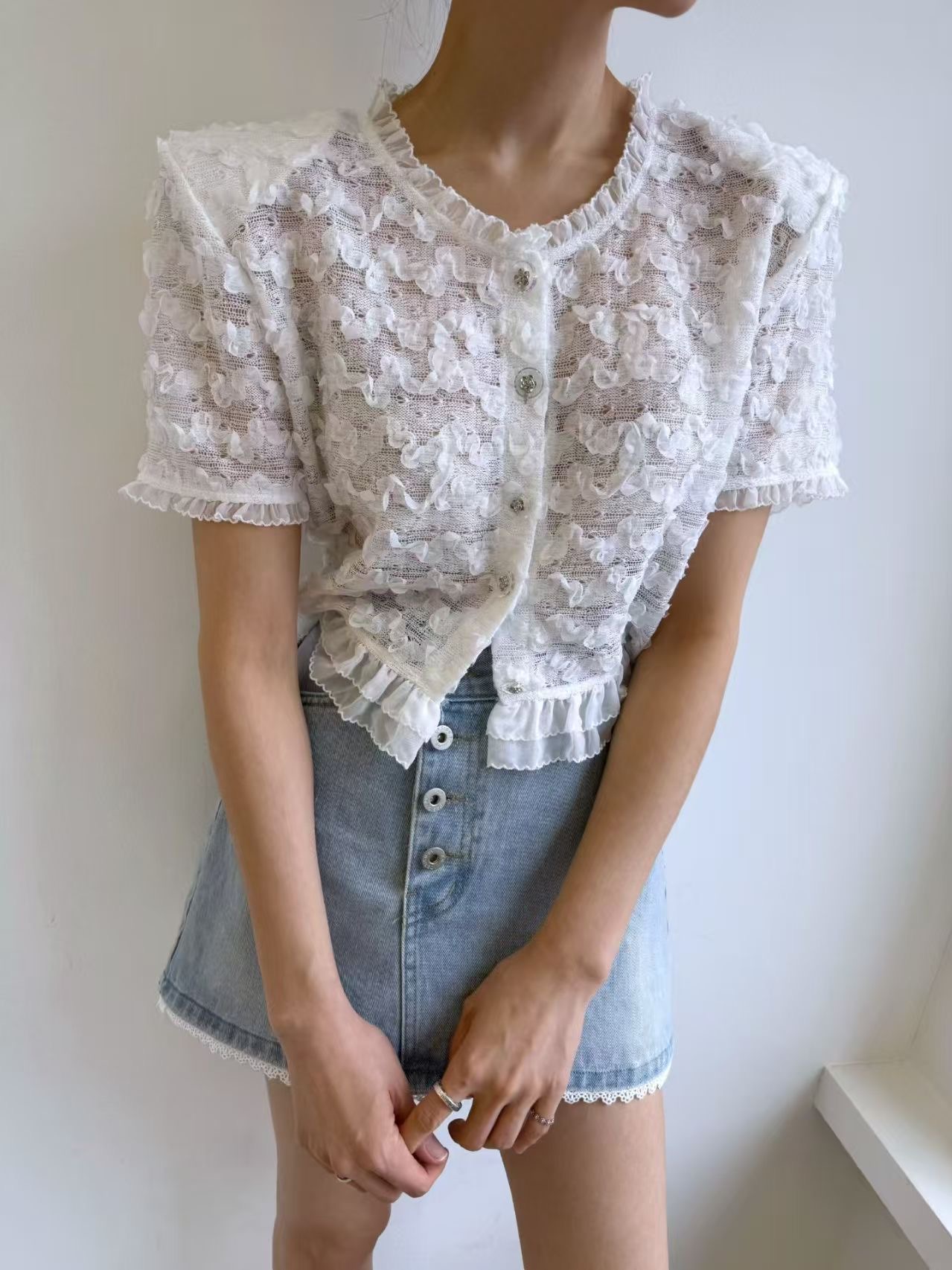 재고 있음 한국 chic 프랑스식 품격 공예 3 차원 자카드 캐주얼 다용도 거품 소매 셔츠