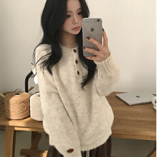 批发已出货 个性百搭扣子套头毛衣女