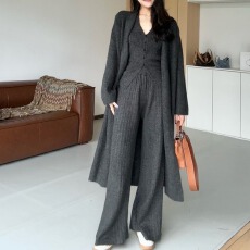 批发超厚高级感气质中长款毛衣<b class='q'>开衫</b>V领针织背心阔腿裤三件套装