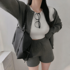 批发韩国chic秋冬新款排扣针织上衣＋短裤显瘦针织套装