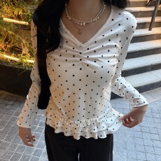 批发韩版春夏季<b class='q'>莫代尔</b>波点V领长袖<b class='q'>T</b><b class='q'>恤</b>女木耳花边下摆上衣