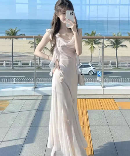 부드러운 바람 품격 슈퍼 요정 흔들다 칼라 슬립 드레스 2026 여름 새로운 우아함 아름다운 허리 수축 롱 스커트 여성 의류