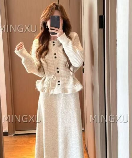 프랑스식 캐주얼 바람 우아함 바람 레트로 스타일 패션 세트 패션 드레스 인터넷 유명인 모피 칼라 허리 수축 레이스 기사 그리드