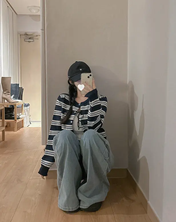 배색 스트라이프 라운드넥 버튼 니트 가디건 상세 이미지 27