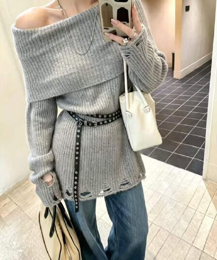 순수한 욕망 바람 오프숄더 깨진 측면 회색 스웨터 여자 가을 작은 대중 오프숄더 구덩이 기사 슬림해 보이는 긴팔 니트 맨위