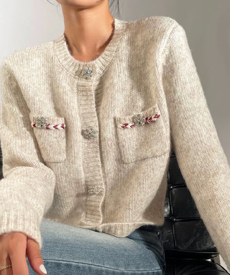 혼합 색상 훈련 버클 작은 샤넬 스타일 스웨터 코트 루즈핏 품격 출퇴근 외국 가스 빛 럭셔리 패션 니트 오픈 가디건 짧은 맨위
