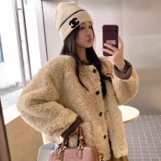 批发慵懒风环保羊羔毛外套女装秋季短款宽松加厚皮毛一体休闲减龄上衣