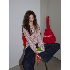 批发官图【+原版质量】甜辣红色条纹斜肩T恤休闲长袖露肩上衣