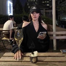 批发官图【+原版质量】美式复古设计感露肩<b class='q'>长袖</b><b class='q'>卫衣</b>