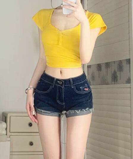 출퇴근 작은 대중 품격 폭발 스트레이트 반바지 청바지 여성 봄 여름 디자인 센스 볼륨 측면 데님 짧은 바지 트렌디