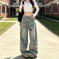 批发卡通刺绣牛仔<b class='q'>裤</b><b class='q'>裤</b>子女款2026夏季<b class='q'>新款</b>高腰宽松牛仔阔腿<b class='q'>裤</b><b class='q'>直筒裤</b>