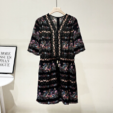 批发<b class='q'>碎花</b>连体阔腿短裤2025年新款气质连体短款显瘦高腰夏季