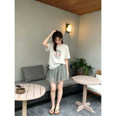 批发韩系绿色俏皮狗印花宽松短袖<b class='q'>T</b><b class='q'>恤</b>2026夏季碎花半身裙套装女
