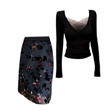 批发2025春纯欲风内搭套装碎花包臀半身裙女装<b class='q'>时尚</b>新款修身长袖T恤上
