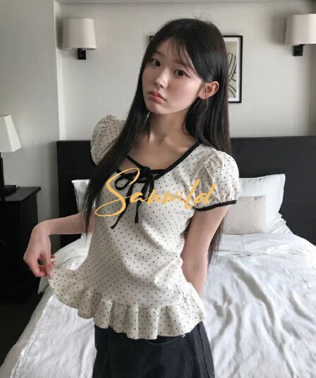 슈퍼 달콤함 다용도 작은 도트 무늬 한국 새로운 디자인 센스 반팔 여성 여름 몸매 가꾸기 슬림해 보이는 다용도 스트랩 한국 스타일 의류