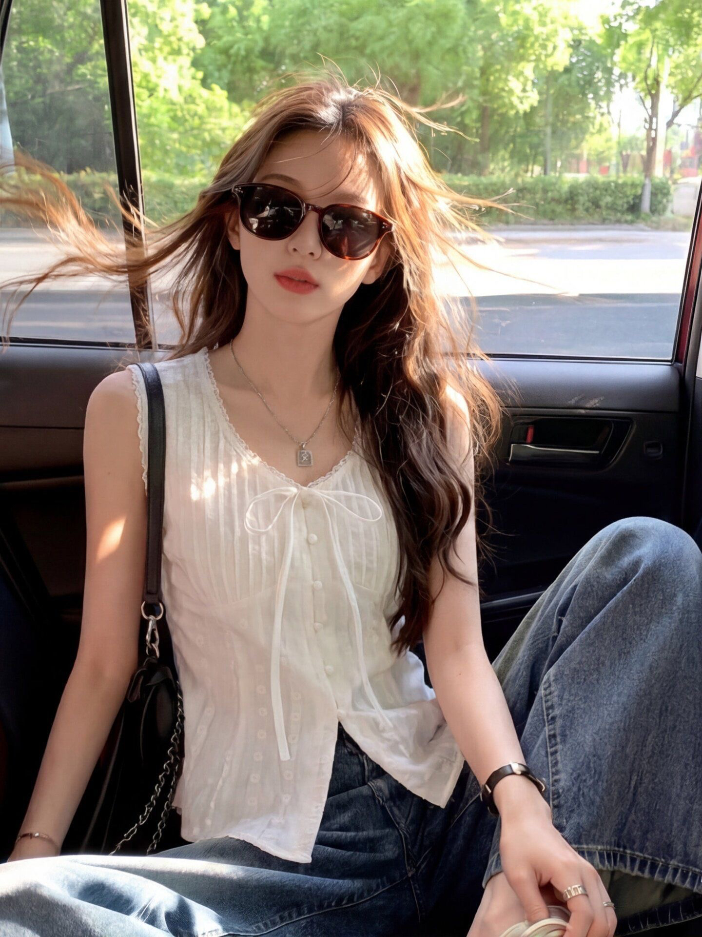 화이트 나비 매듭 플리츠 조끼 여성 셔츠 여름 외국 가스 달콤함 연령 감소 홀로우 아웃 레이스 레이스 라운드 넥 작은 셔츠