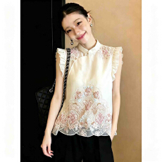 批发粉色改良新中式仿真丝<b class='q'>欧根纱</b>刺绣无袖马甲背心女复古盘扣国风<b class='q'>上衣</b>