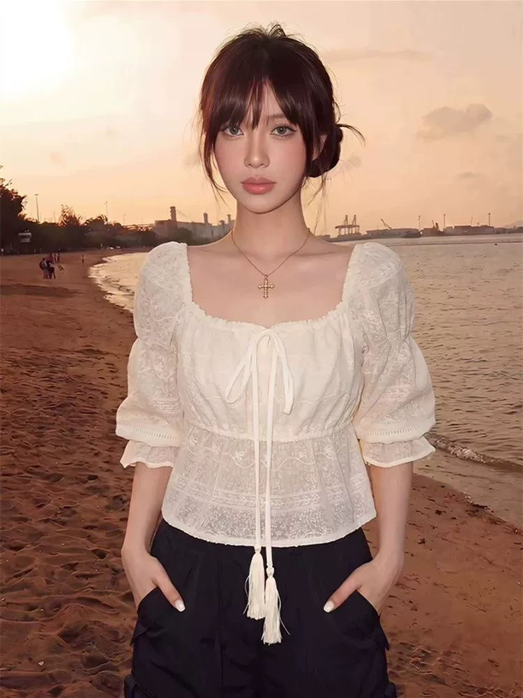 부드러운 바람 화이트 광장 칼라 거품 소매 여성 셔츠 여름 디자인 센스 작은 대중 셔츠 작은 셔츠 몸매 가꾸기 다용도 맨위